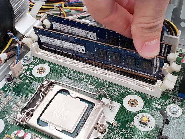 Komputer poleasingowy HP dokładanie pamięci RAM